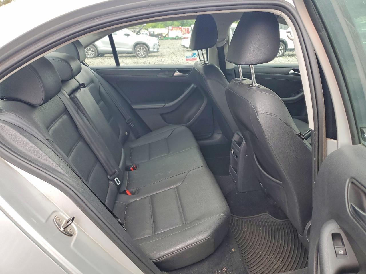 2012 VOLKSWAGEN JETTA