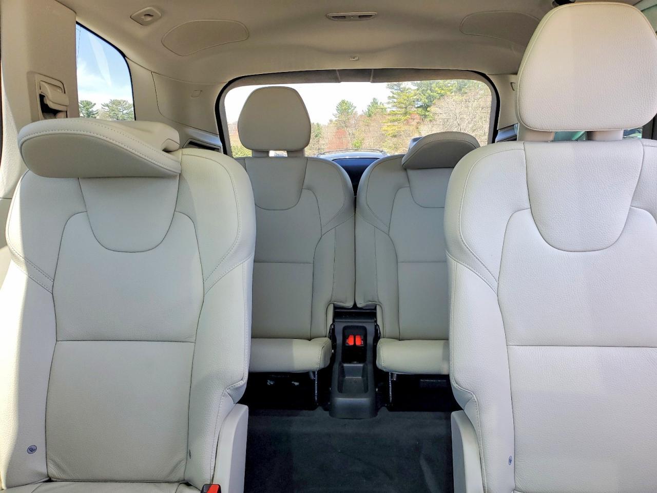 2023 VOLVO XC90