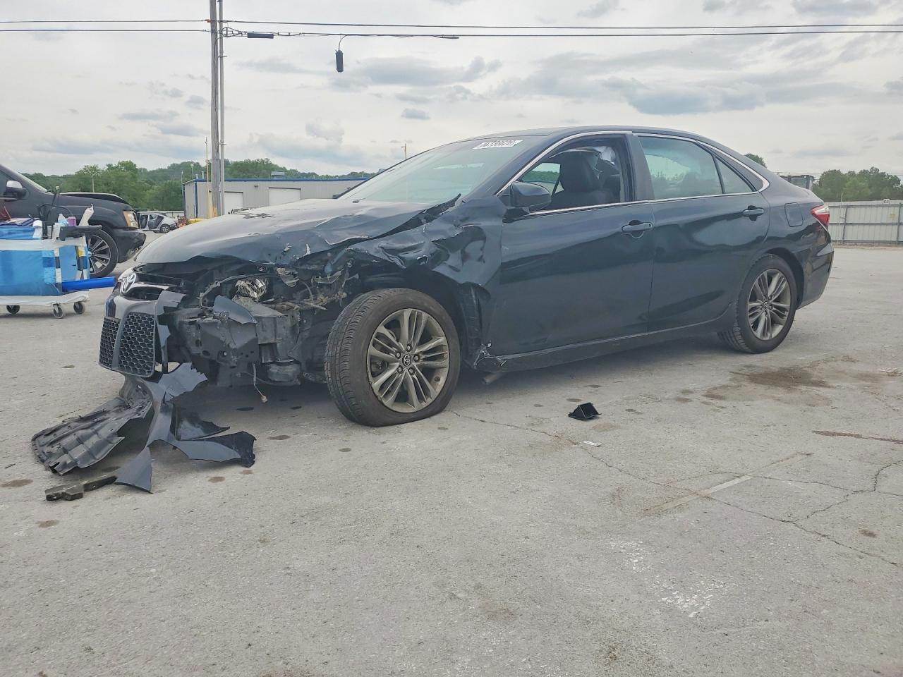 2016 TOYOTA CAMRY