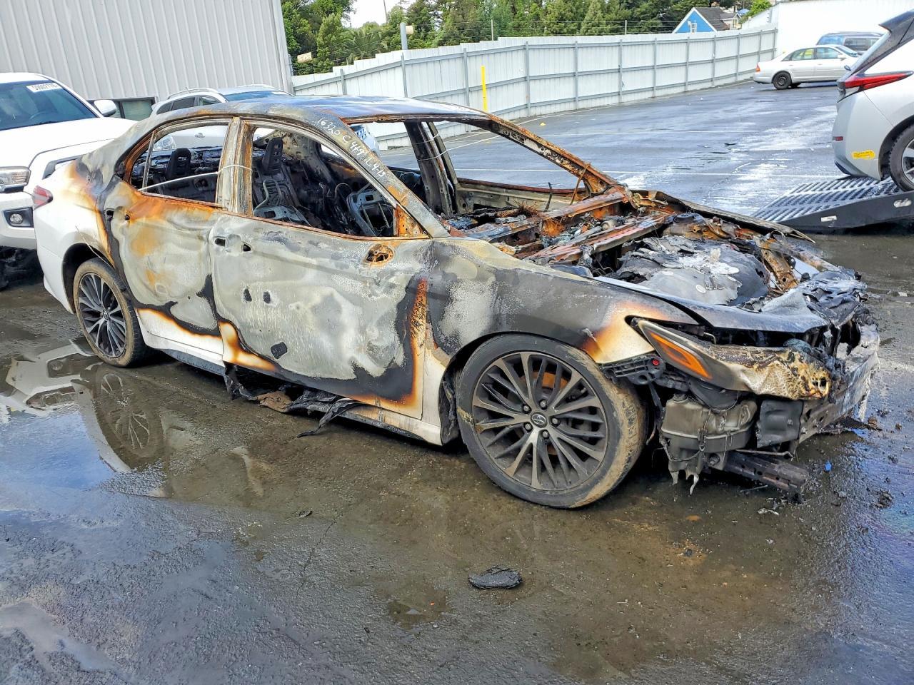 2019 TOYOTA CAMRY
