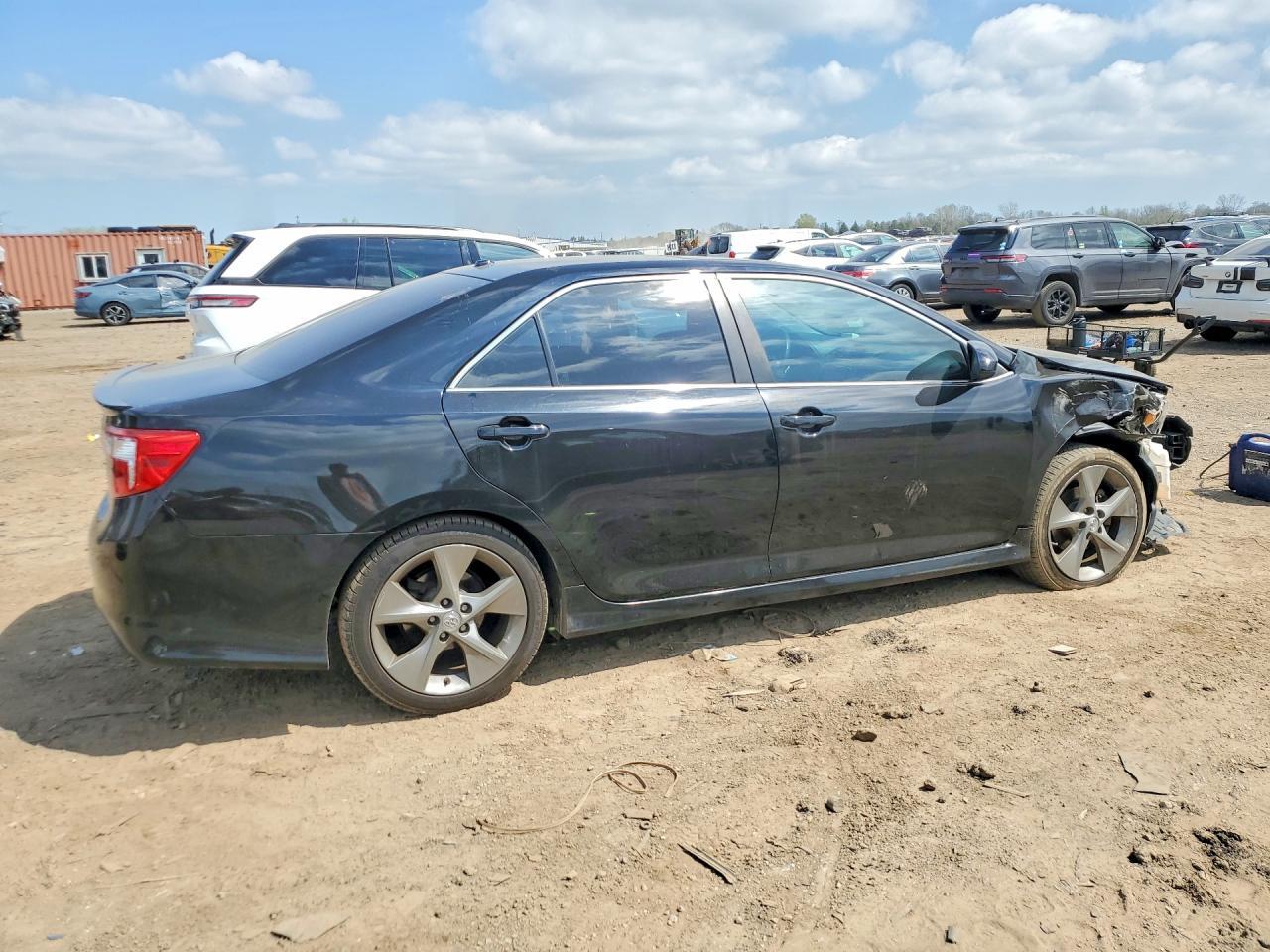 2012 TOYOTA CAMRY
