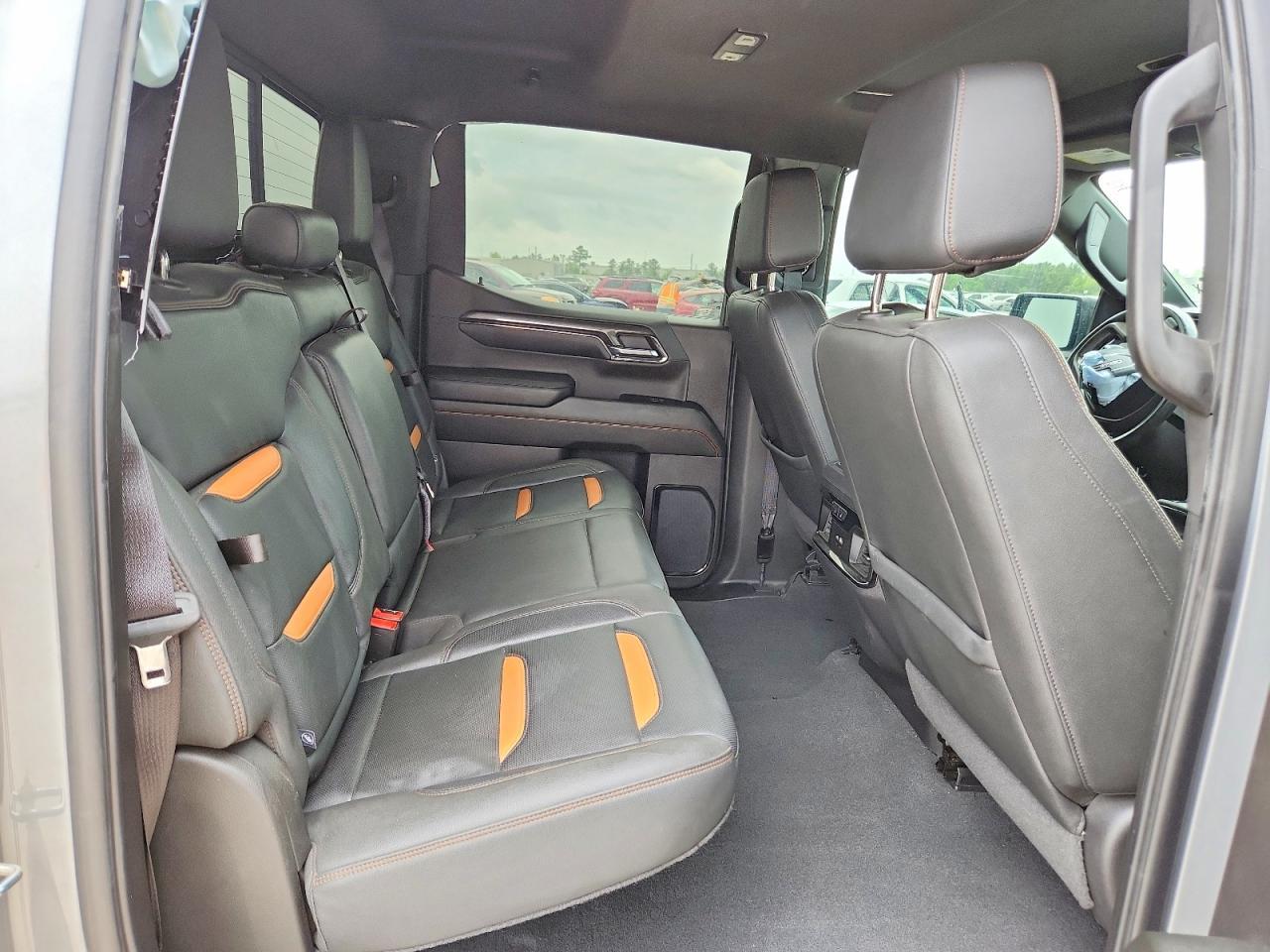 2024 GMC Sierra