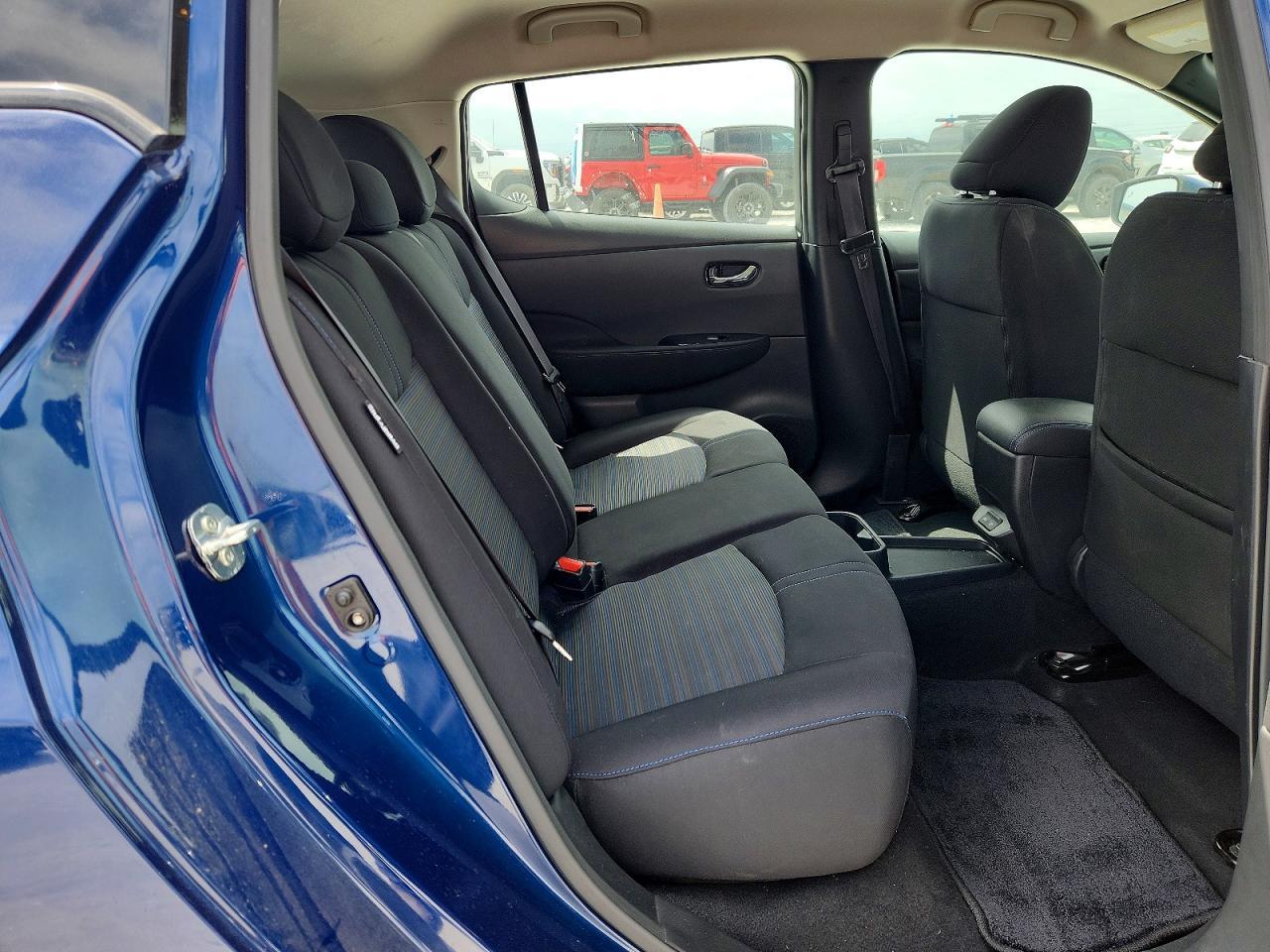 2024 NISSAN LEAF