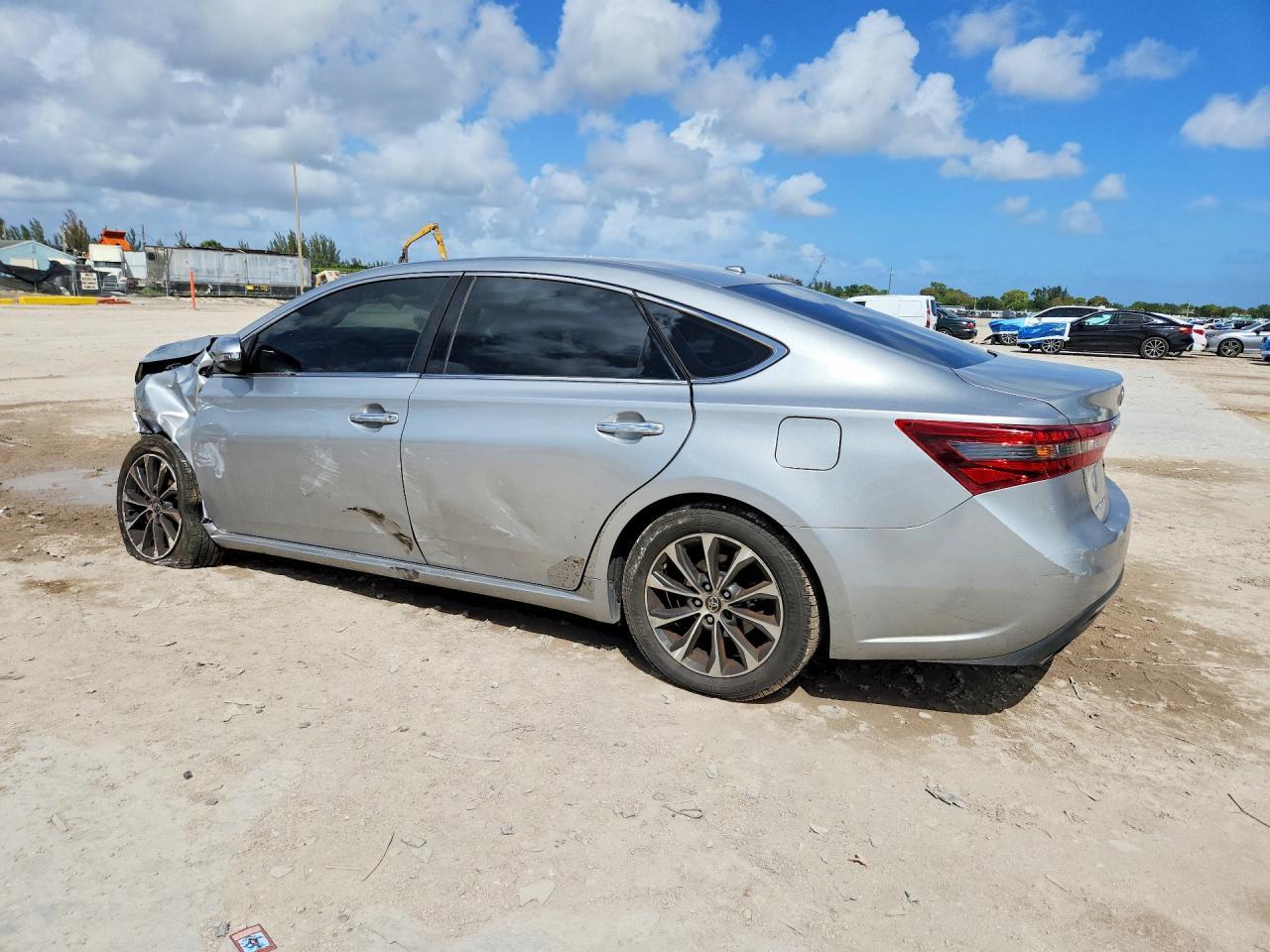 2016 TOYOTA Avalon