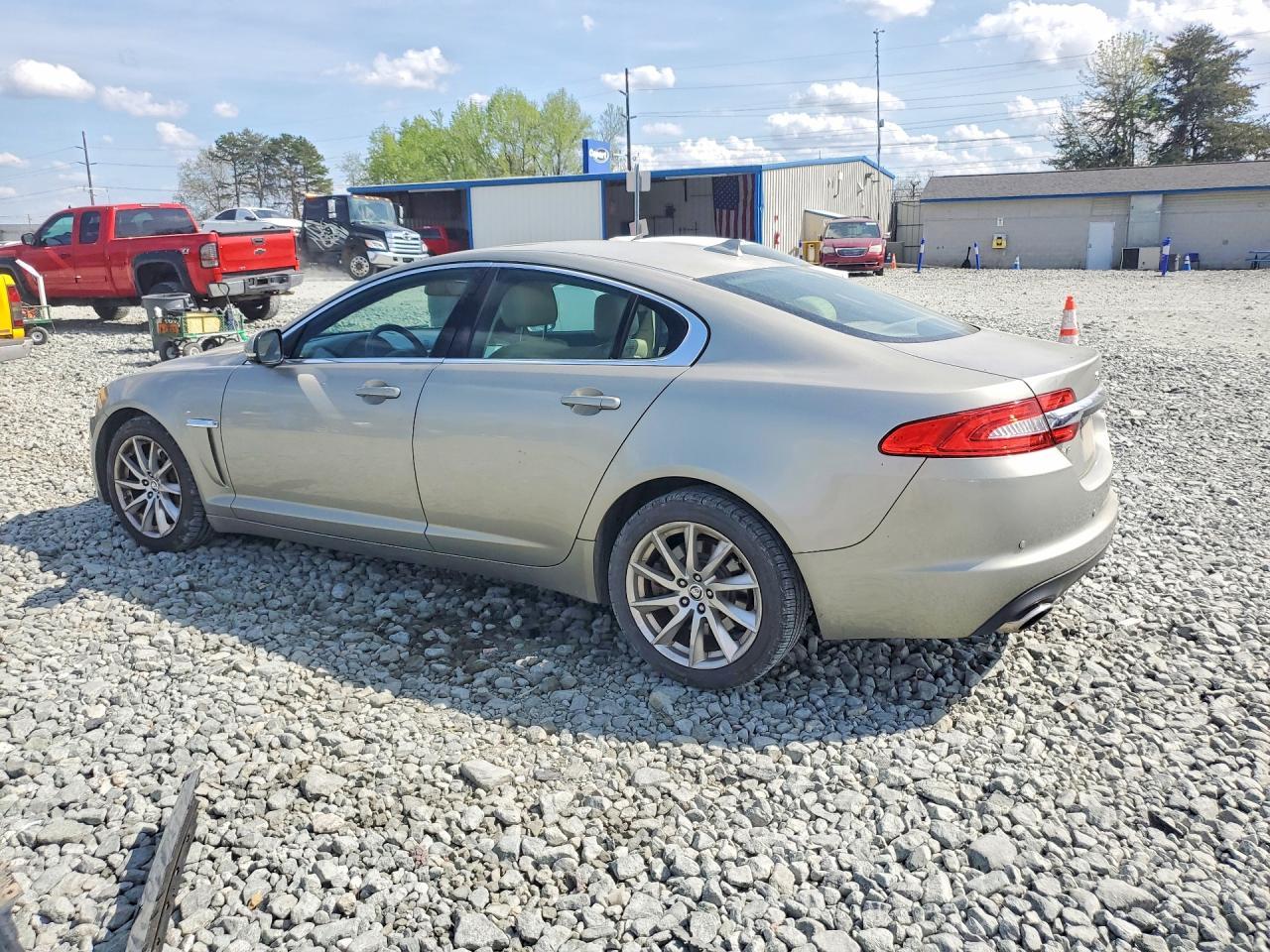 2013 JAGUAR XF