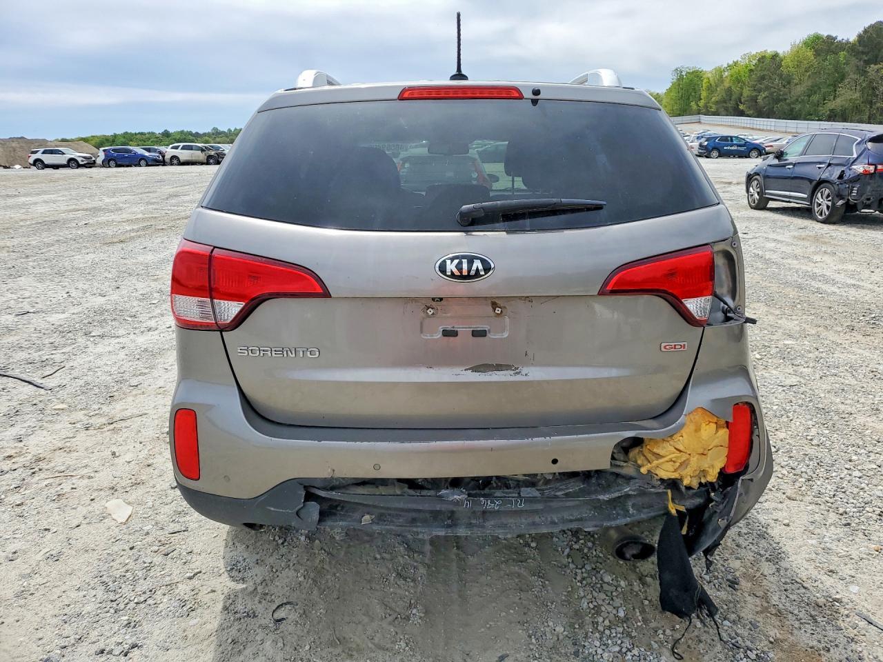 2015 KIA SORENTO