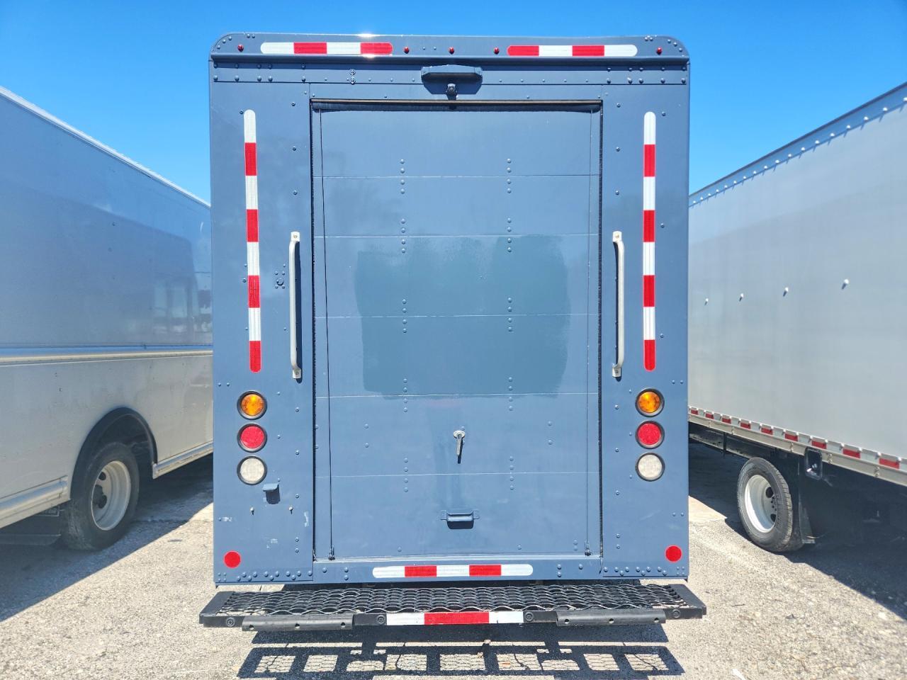 2021 FREIGHTLINER Mt45g
