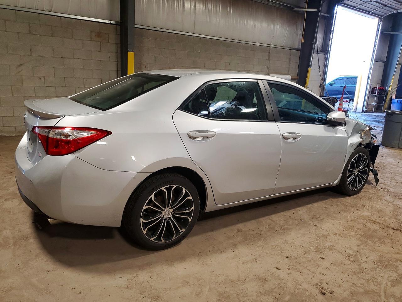 2016 TOYOTA COROLLA