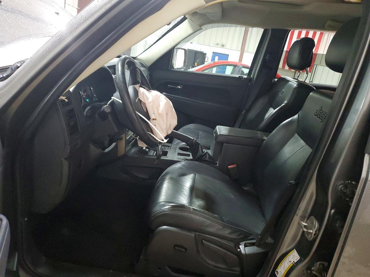2012 JEEP Liberty