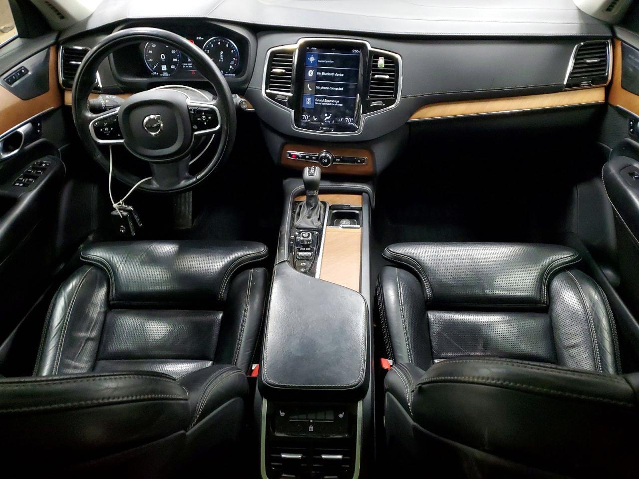 2019 VOLVO XC90