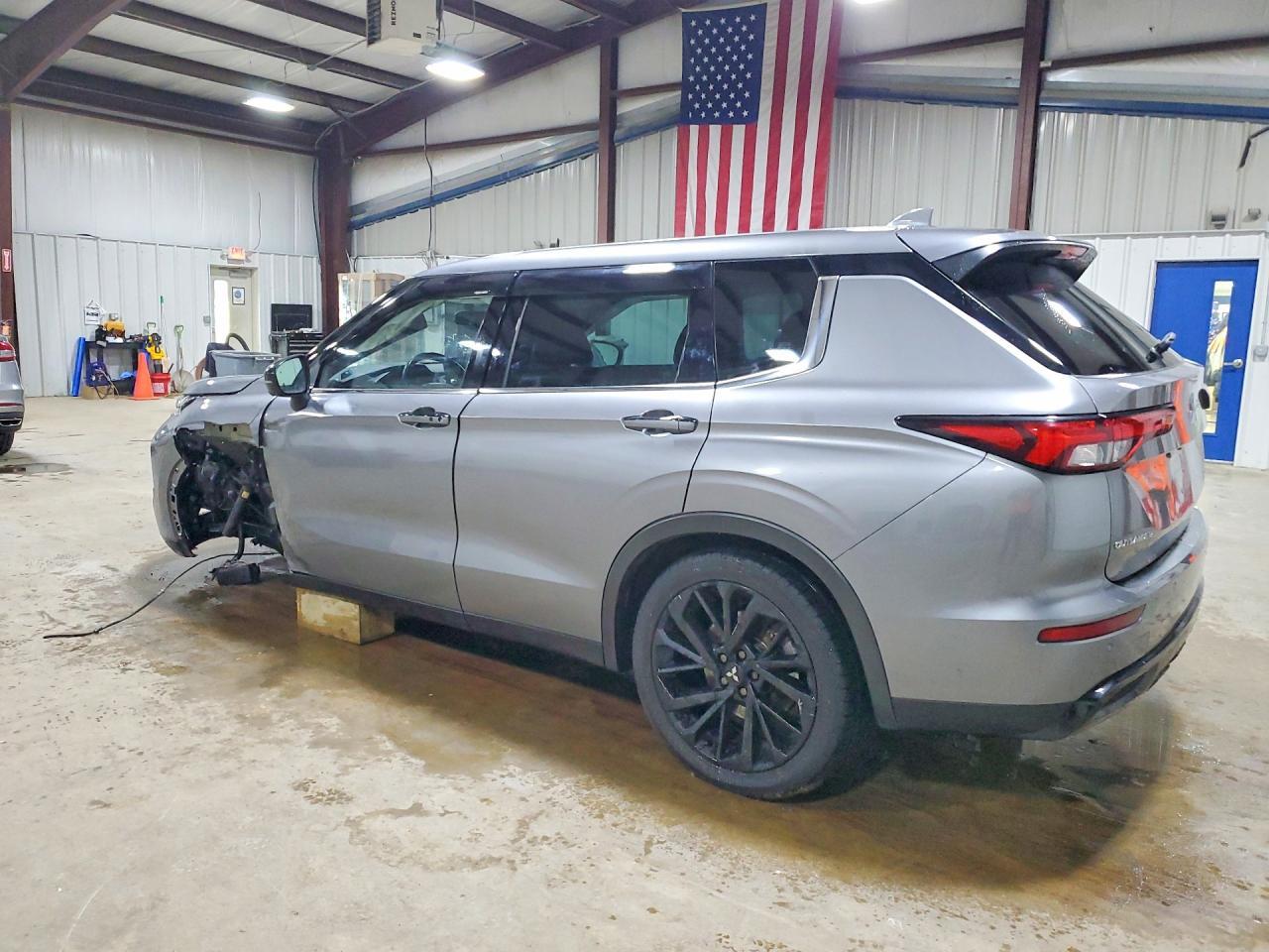 2023 MITSUBISHI outlander