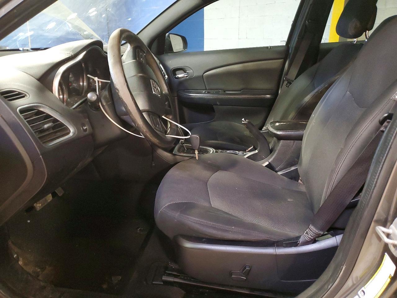 2013 DODGE Avenger