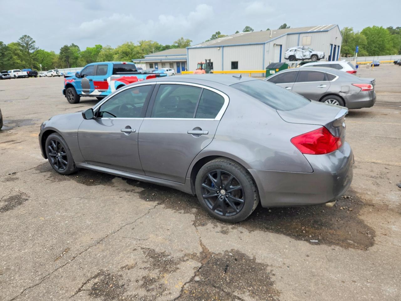 2012 INFINITI G37