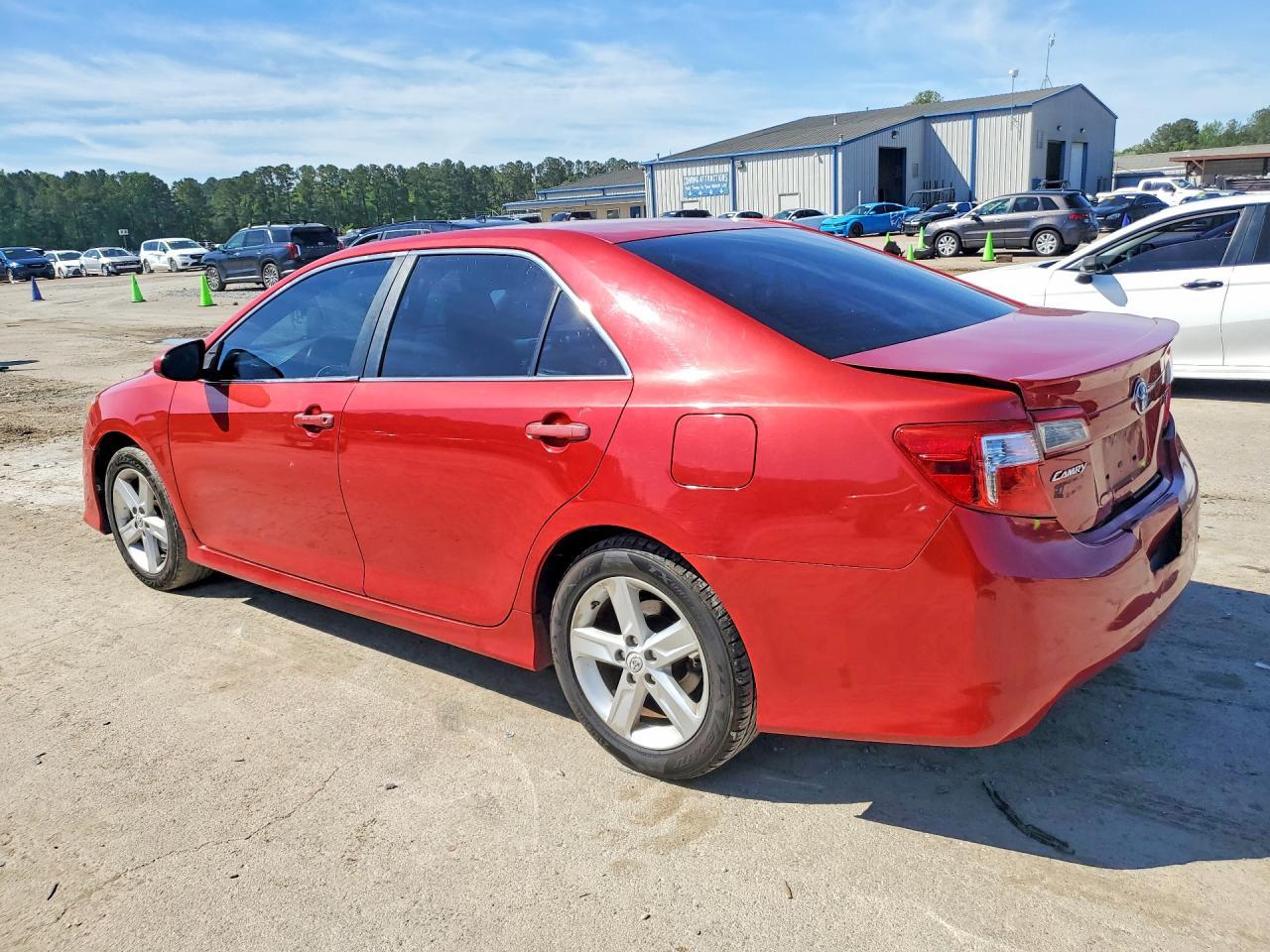 2014 TOYOTA CAMRY