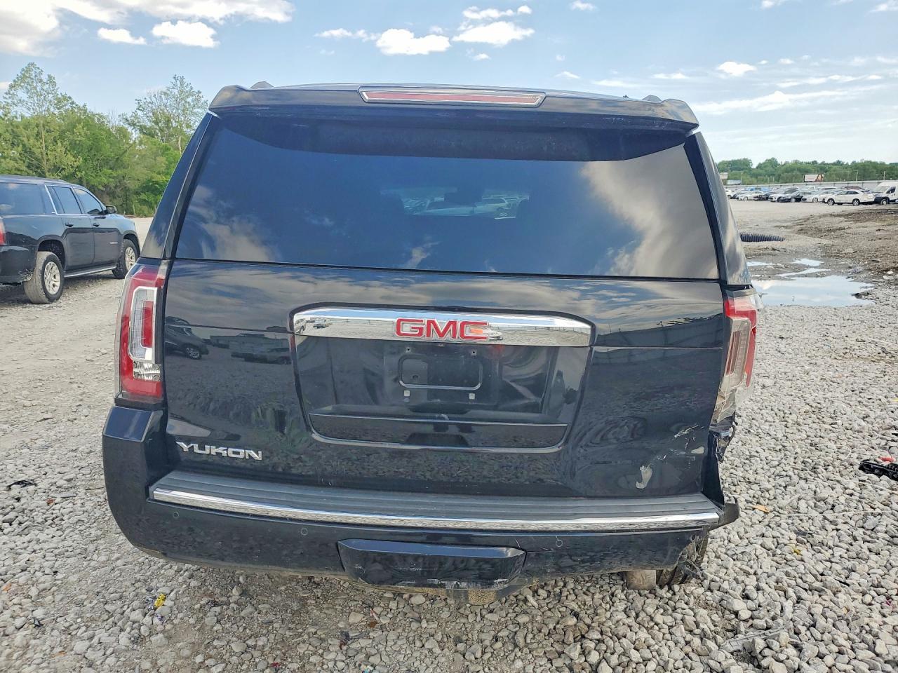 2016 GMC Yukon