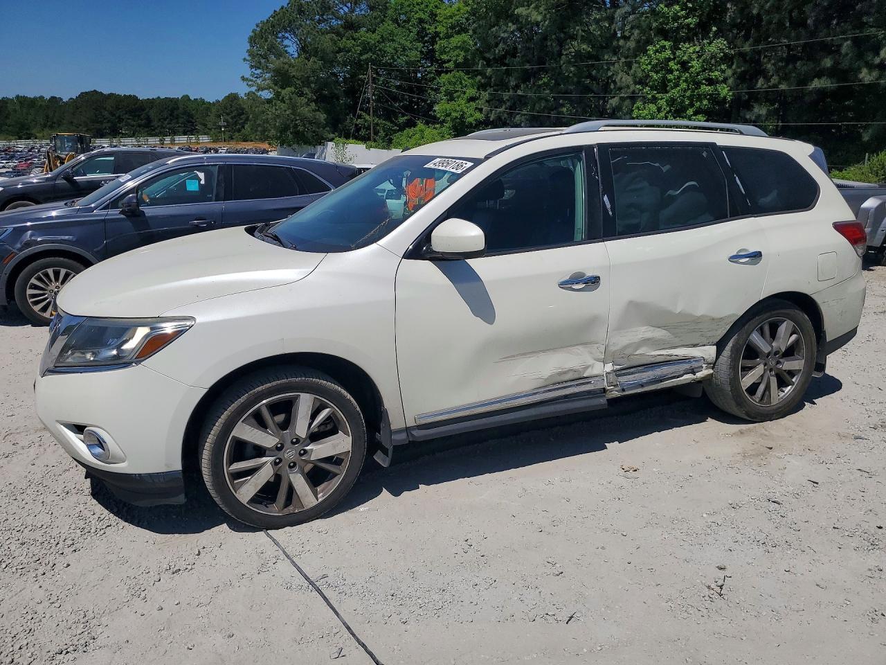 2016 NISSAN PATHFINDER