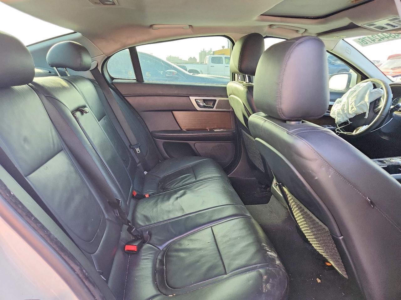 2014 JAGUAR XF
