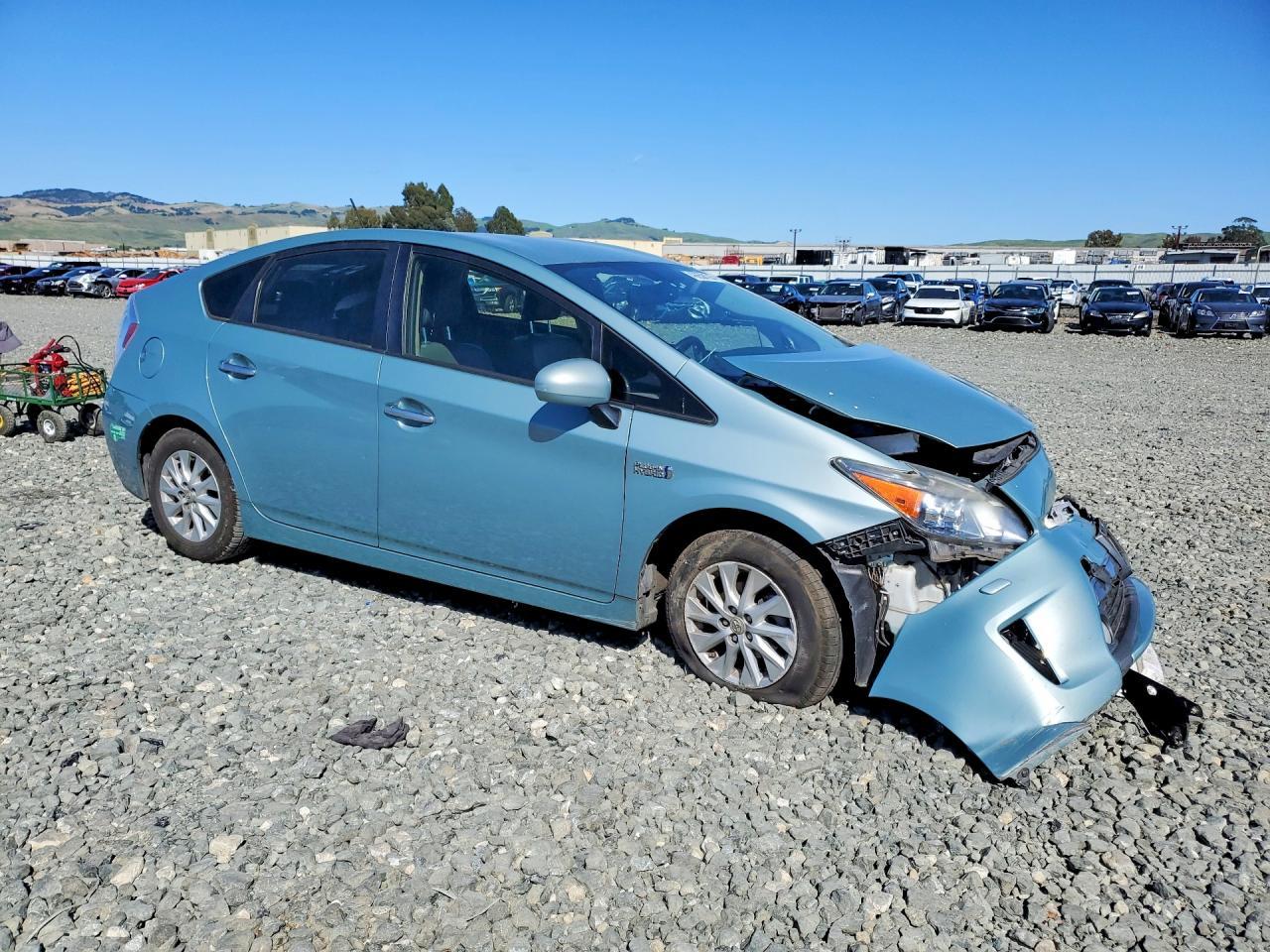 2013 TOYOTA Prius Plug-In