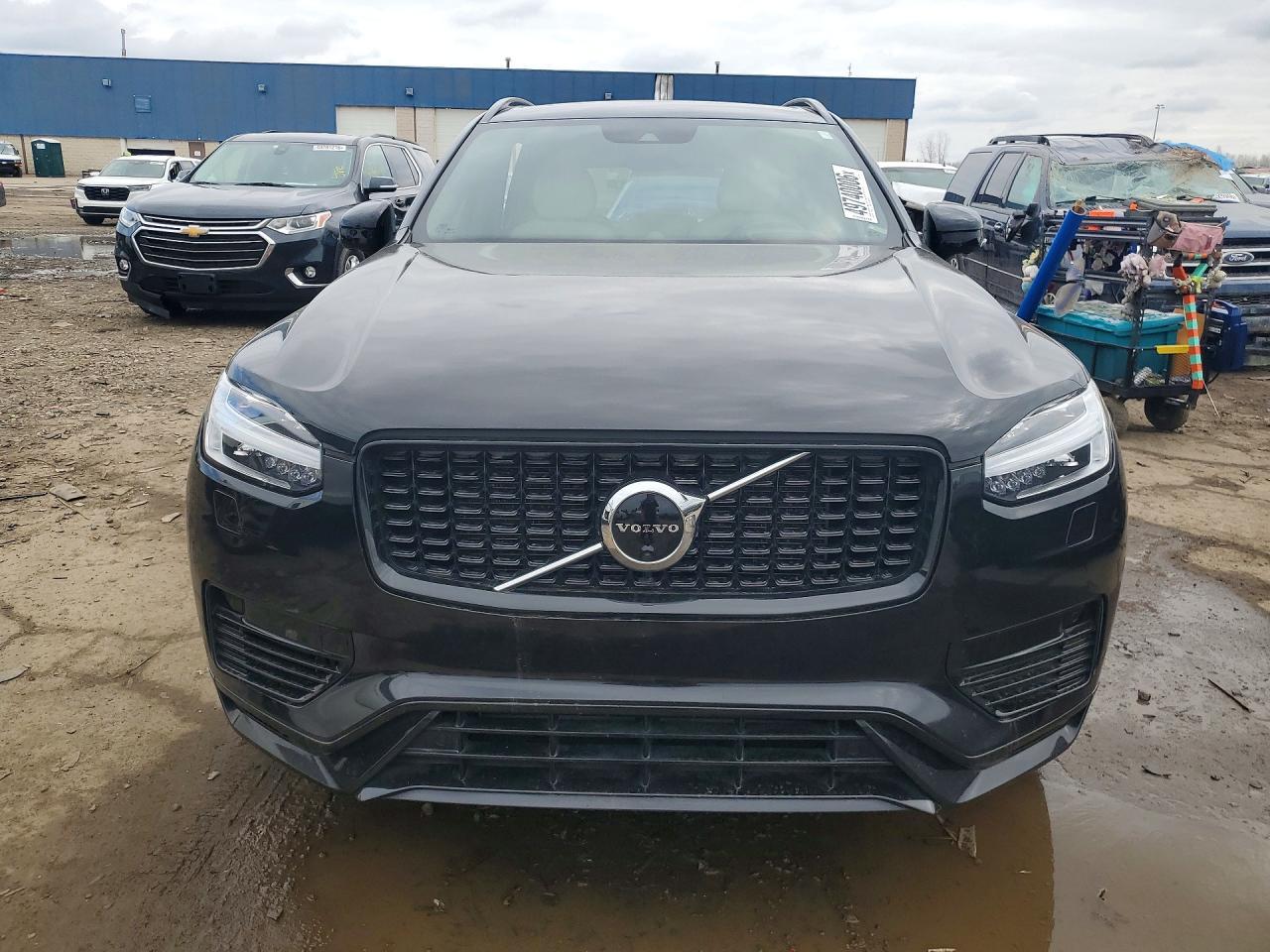 2022 VOLVO XC90