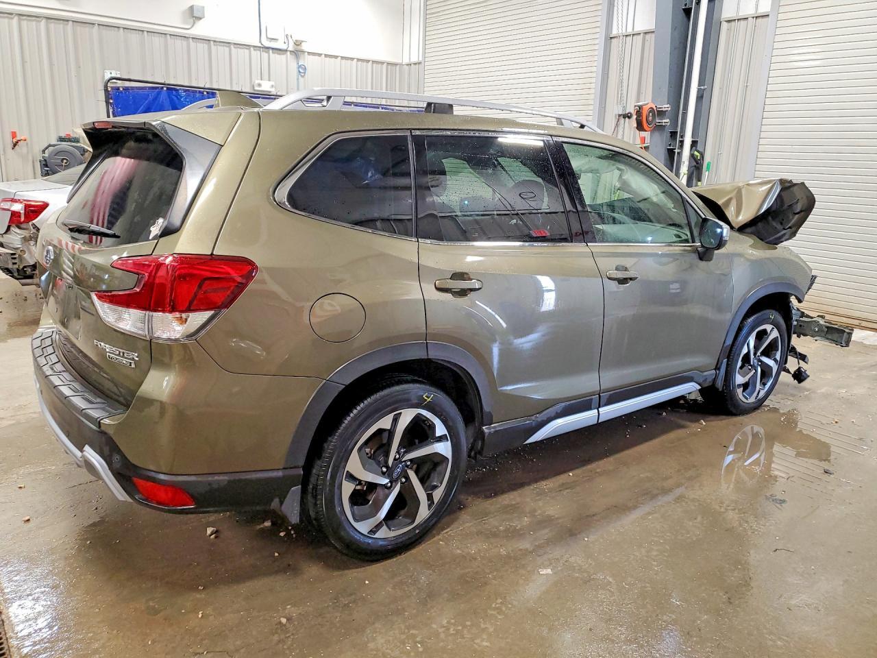 2022 SUBARU FORESTER