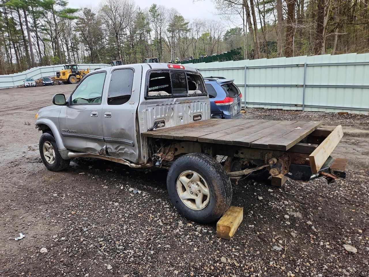 2004 TOYOTA TUNDRA