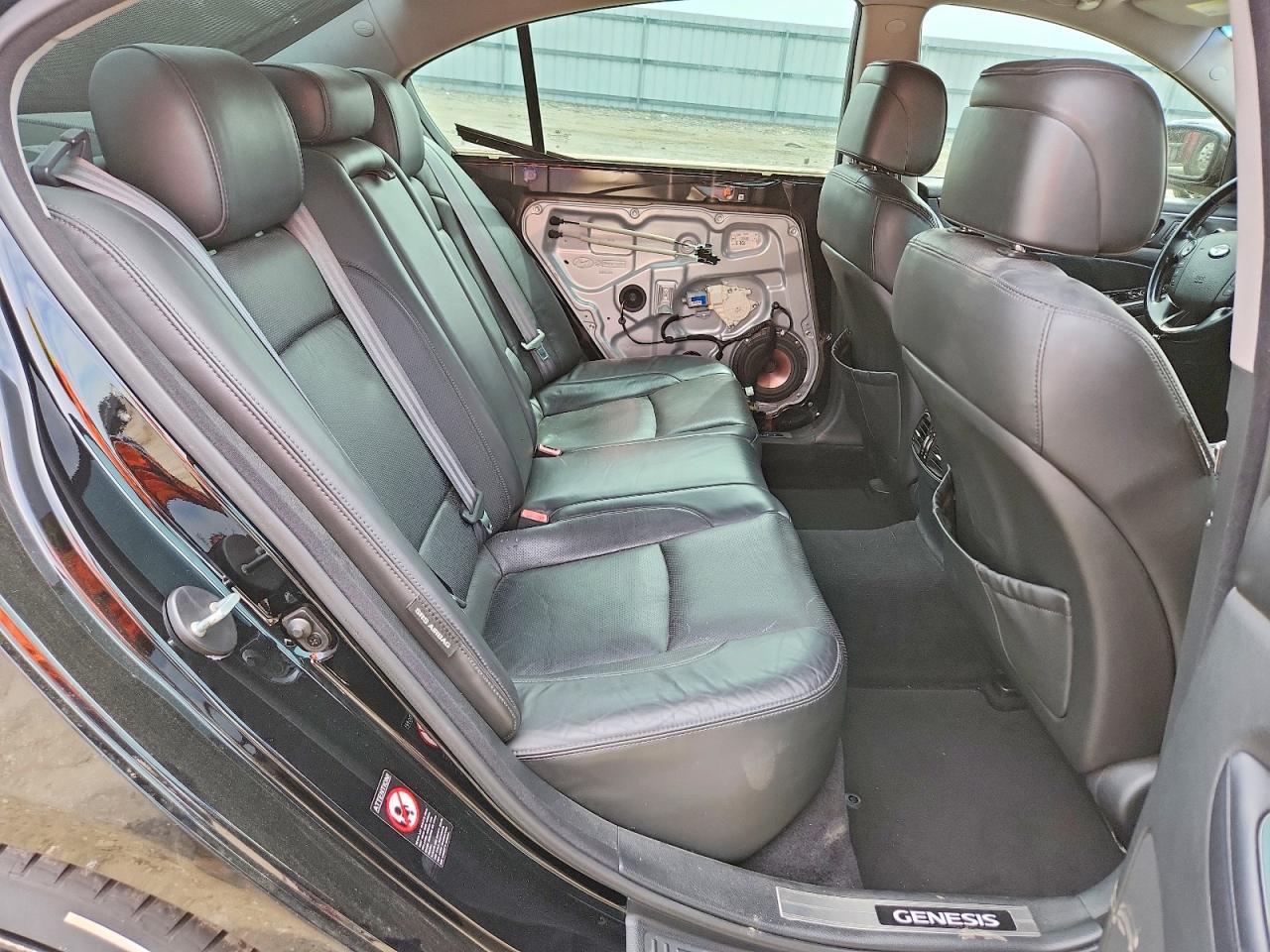 2012 HYUNDAI GENESIS