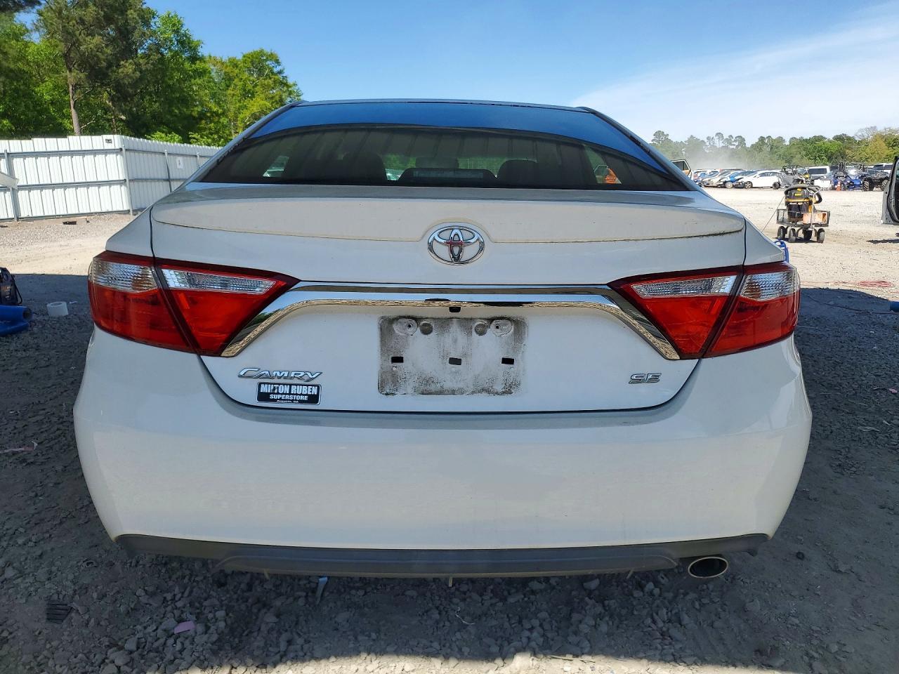 2016 TOYOTA CAMRY