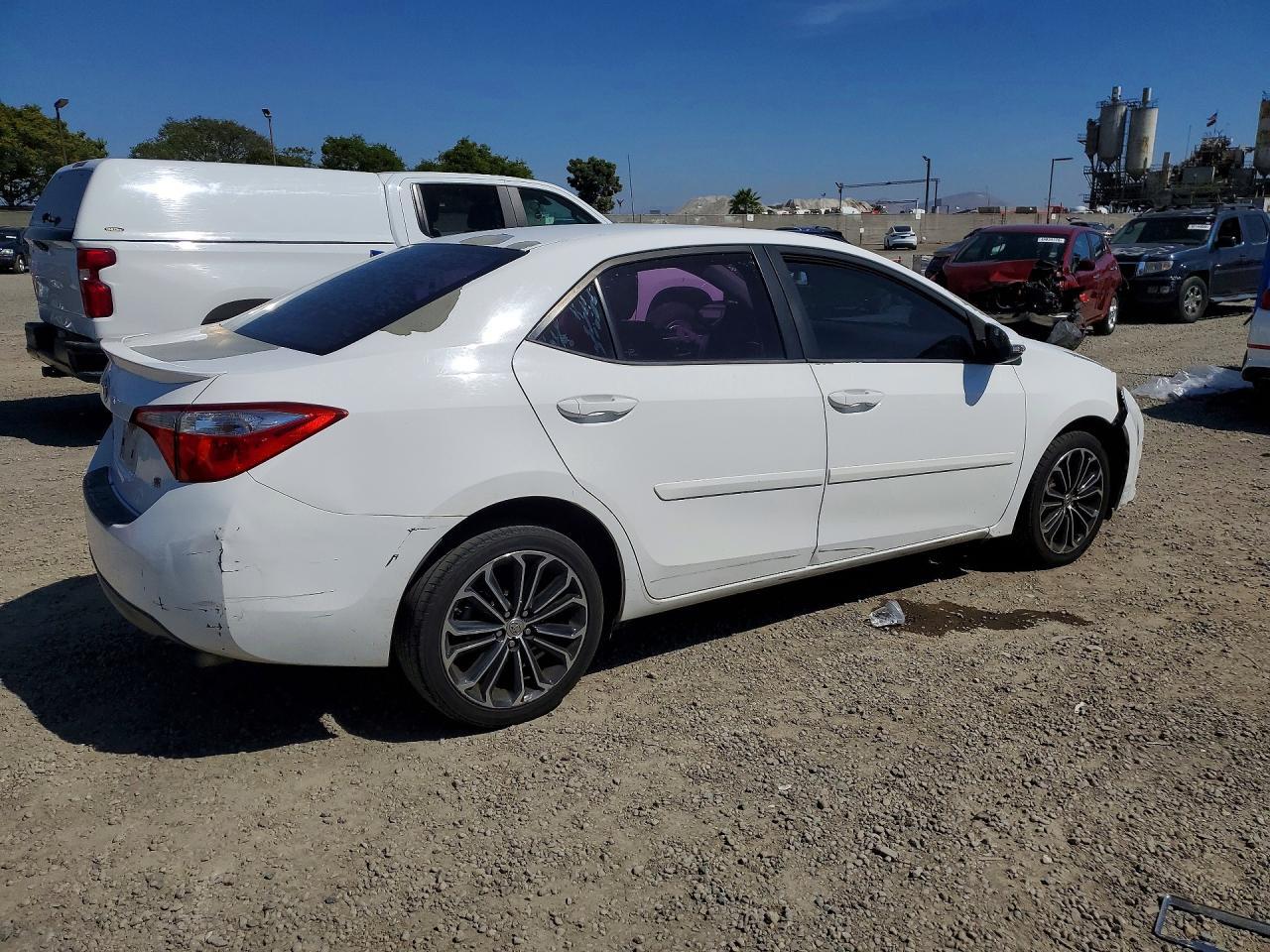 2015 TOYOTA COROLLA