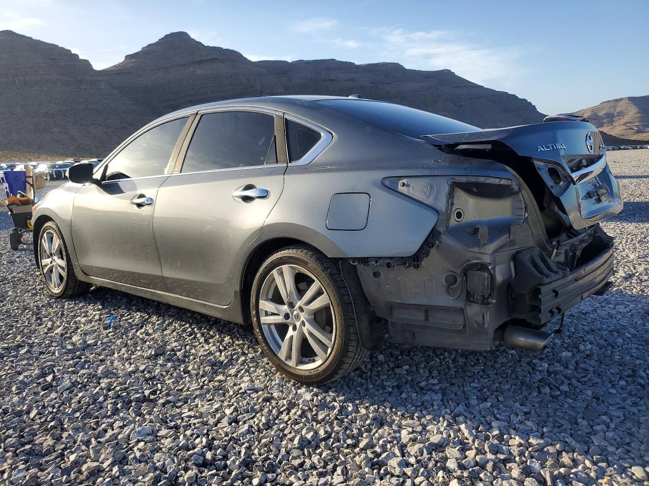 2016 NISSAN ALTIMA