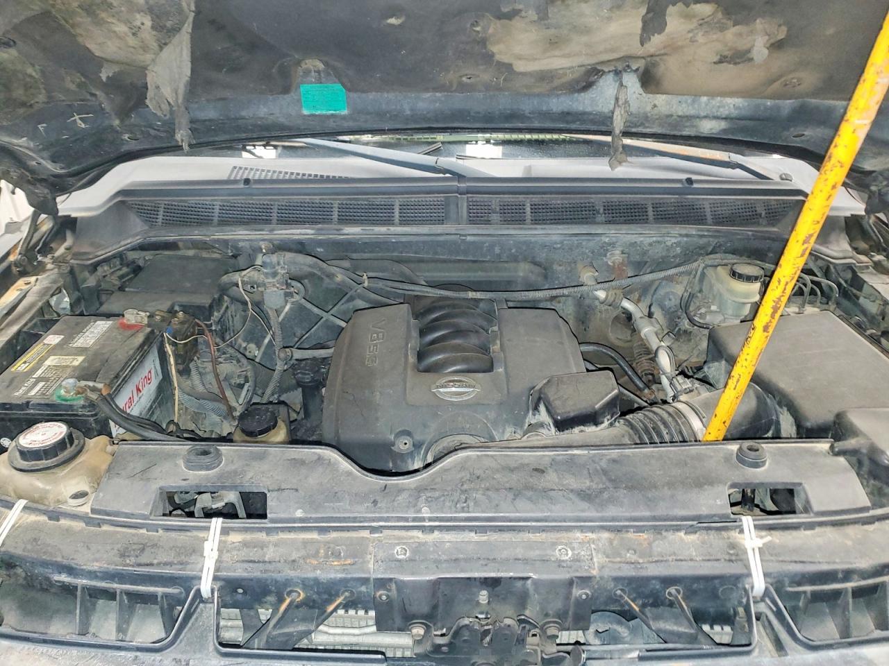 2004 NISSAN Titan