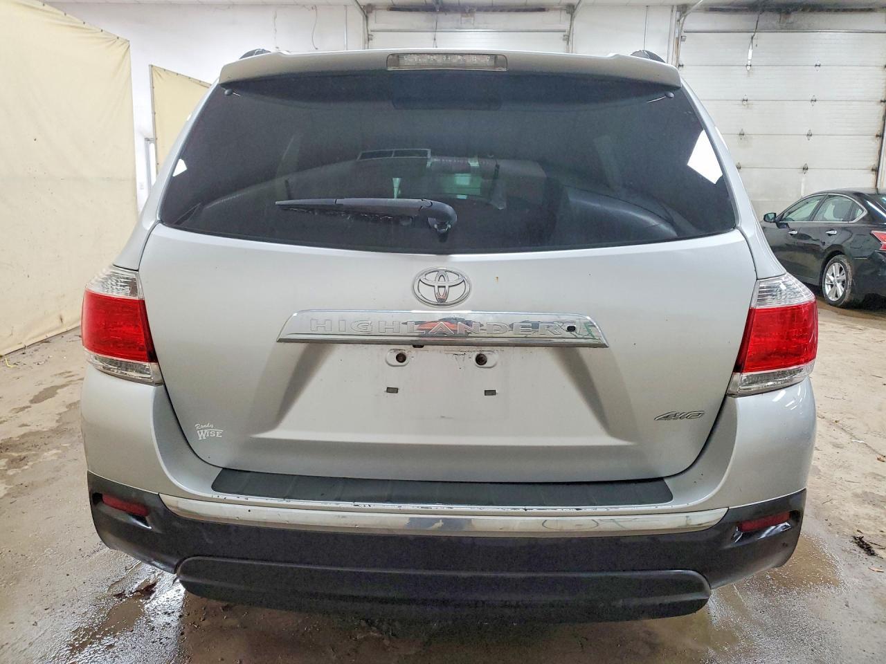 2013 TOYOTA HIGHLANDER