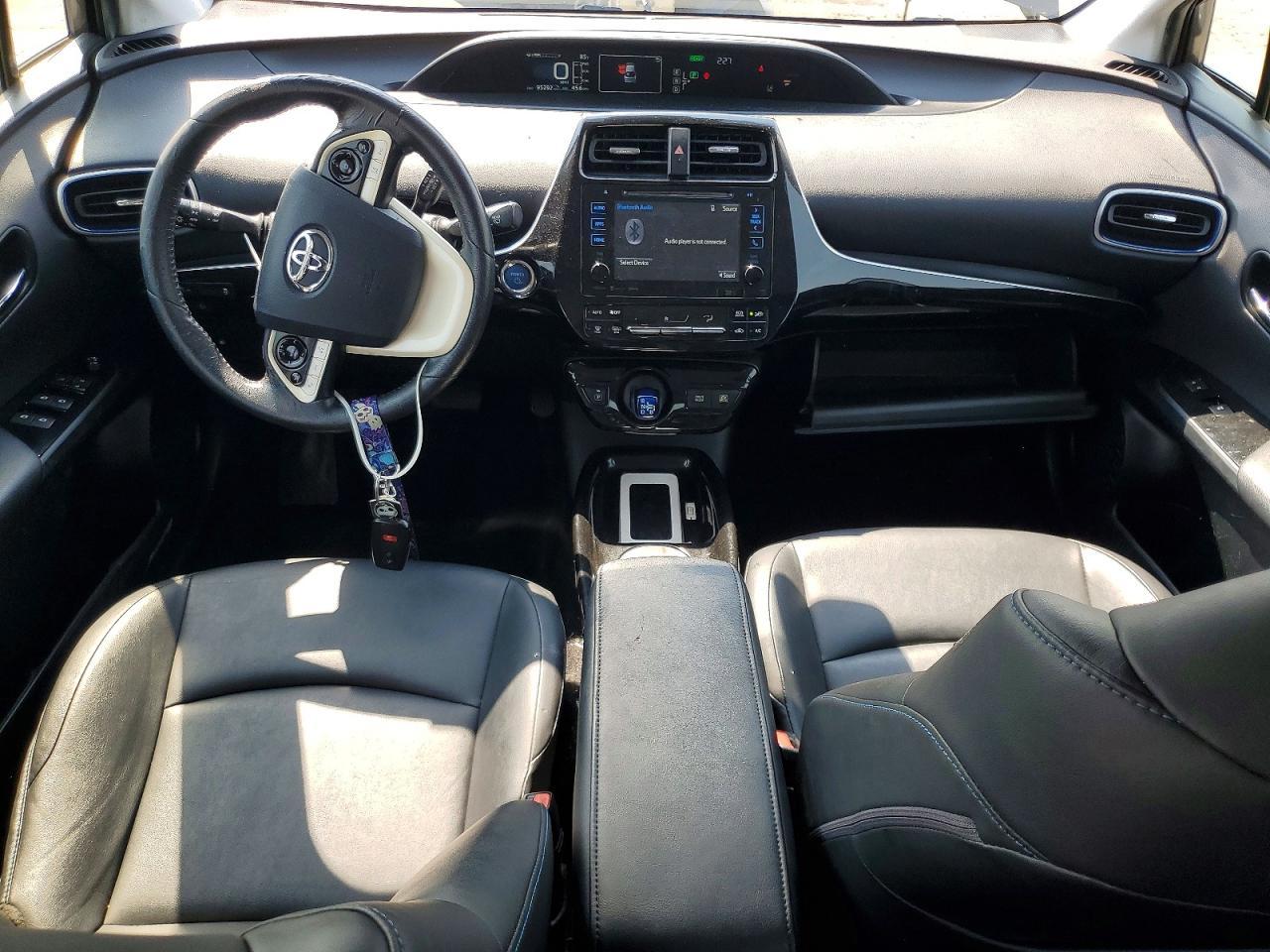 2016 TOYOTA PRIUS