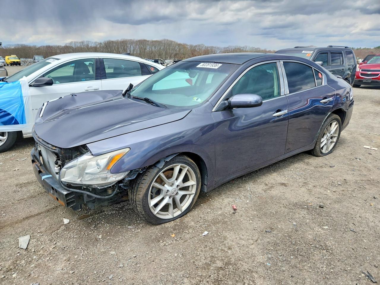 2013 NISSAN Maxima