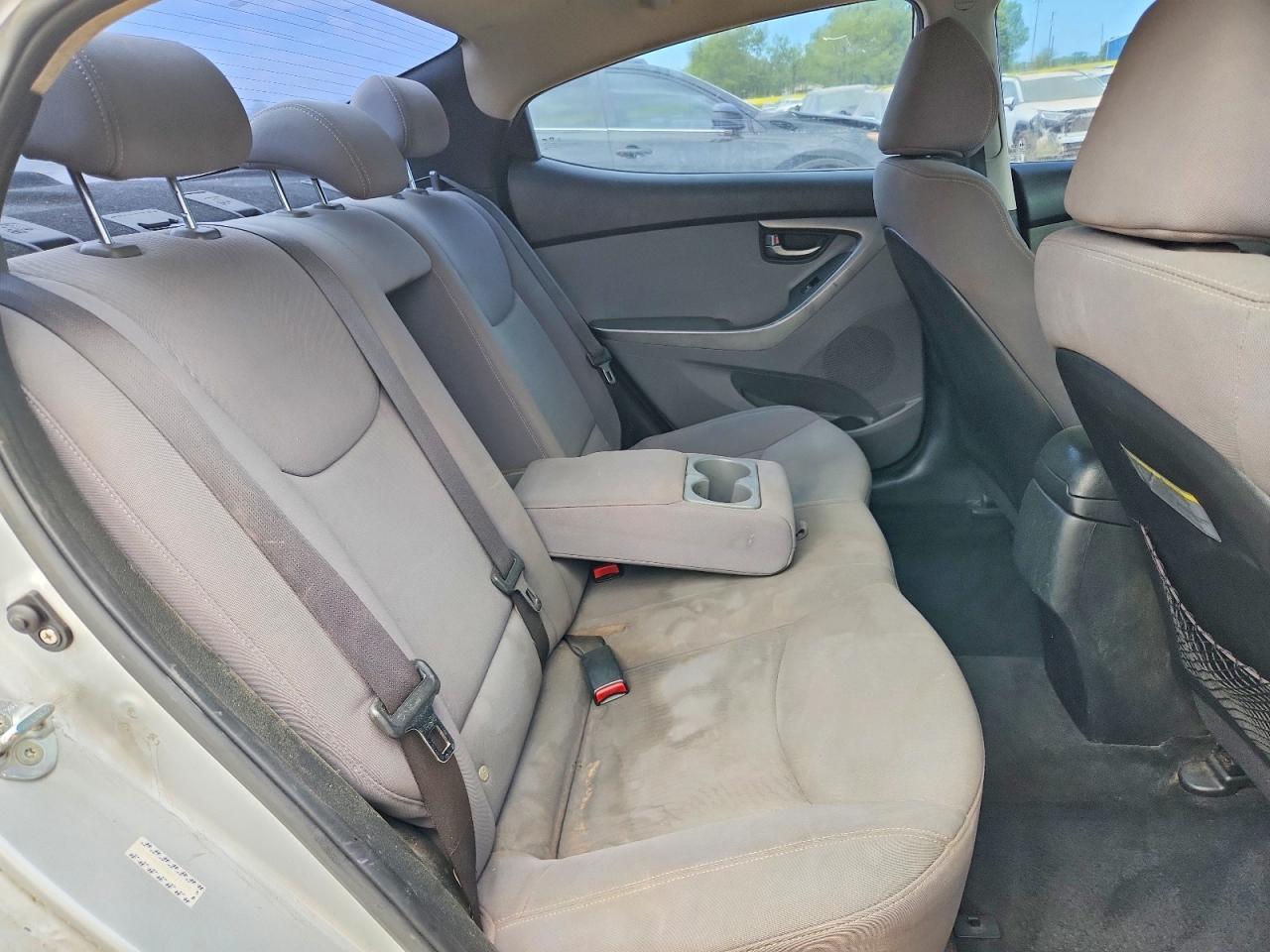 2016 HYUNDAI ELANTRA