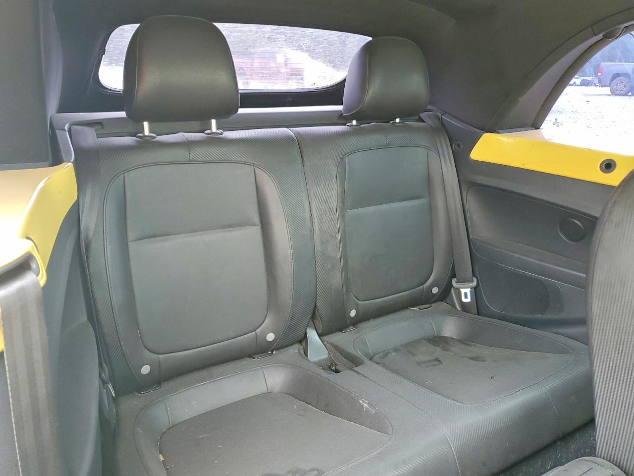 2013 VOLKSWAGEN Beetle