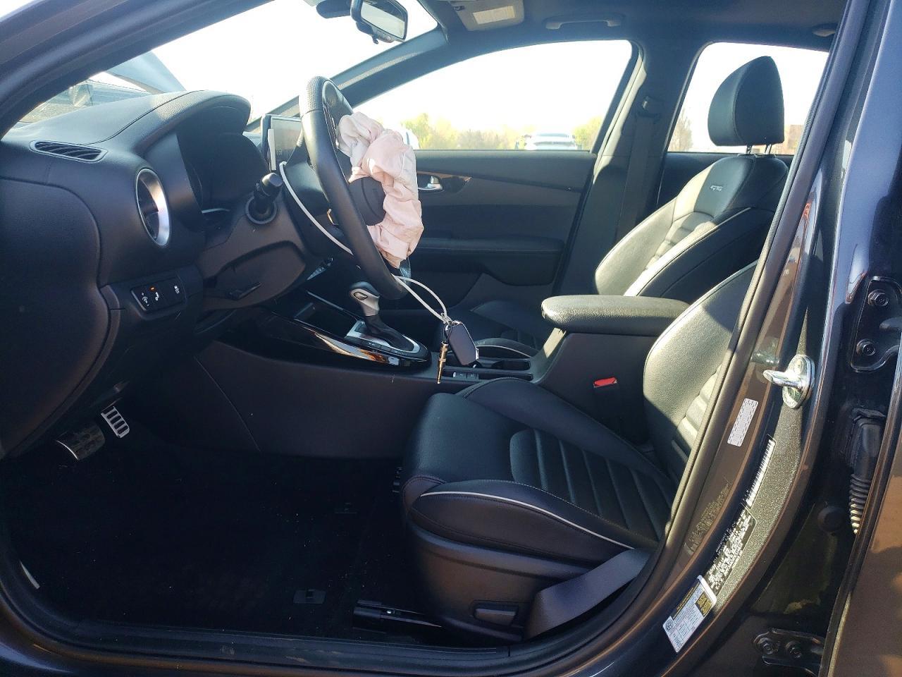 2023 KIA FORTE