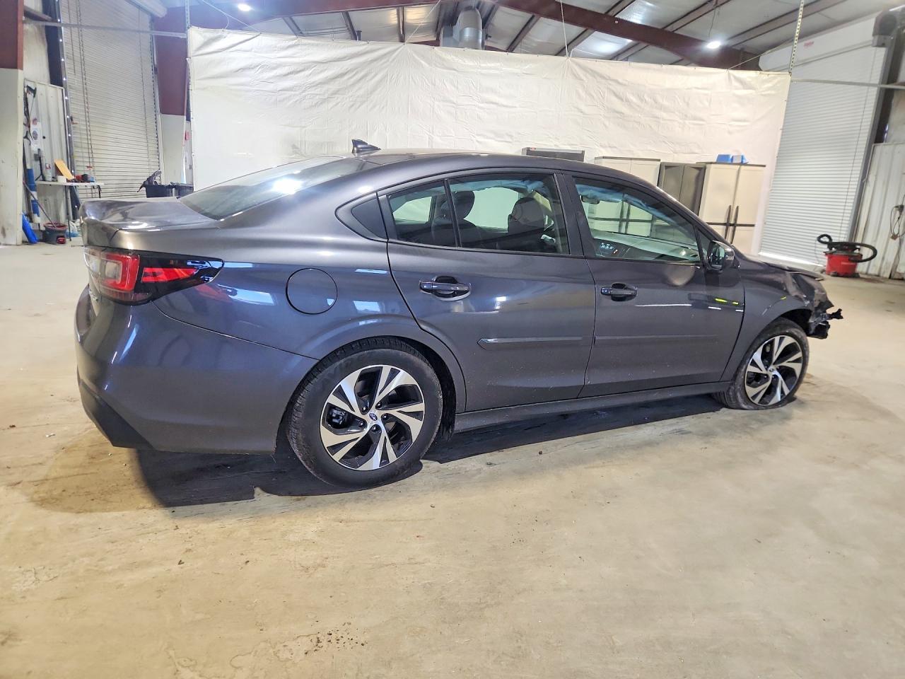 2025 SUBARU Legacy