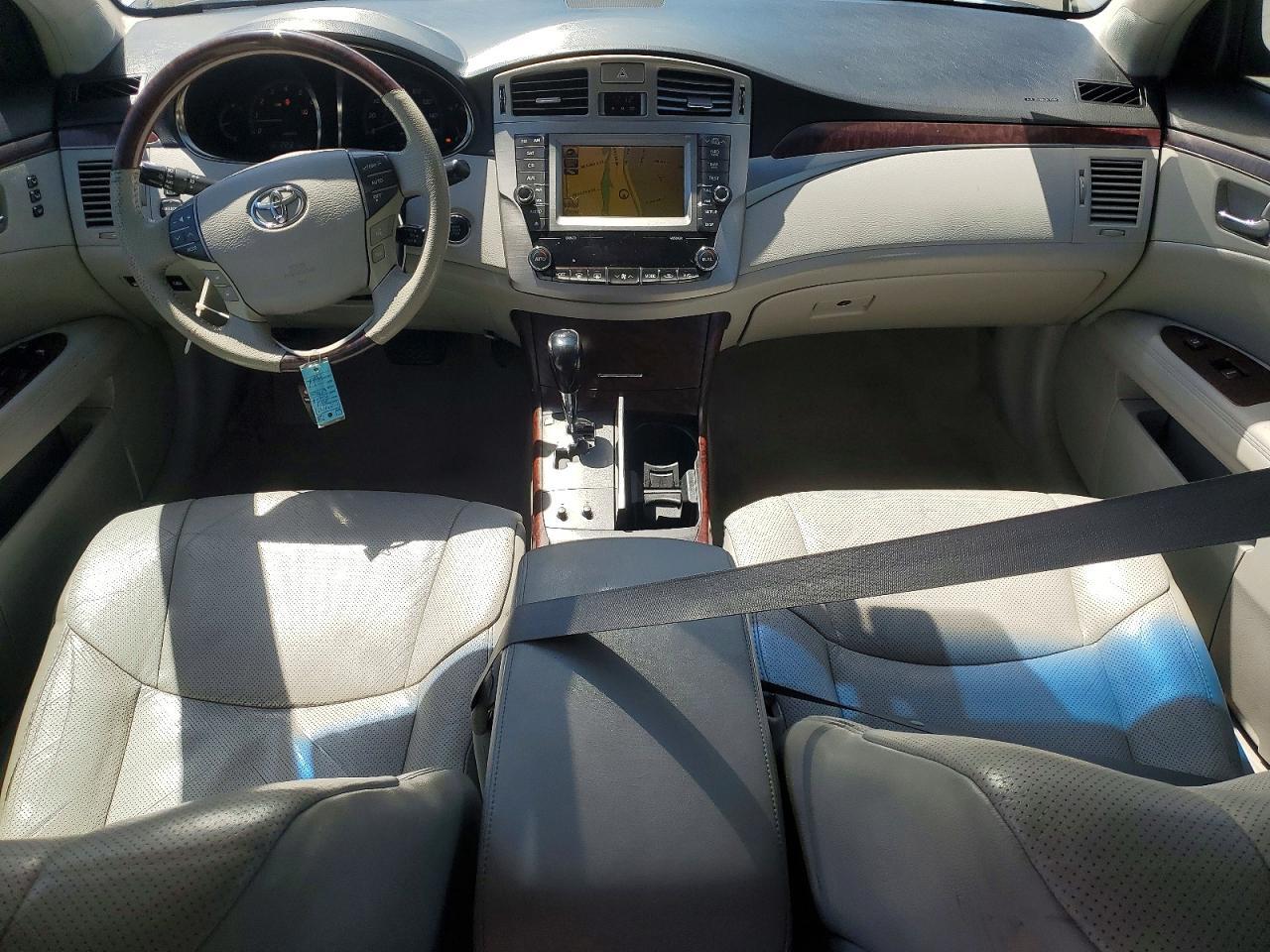 2011 TOYOTA Avalon