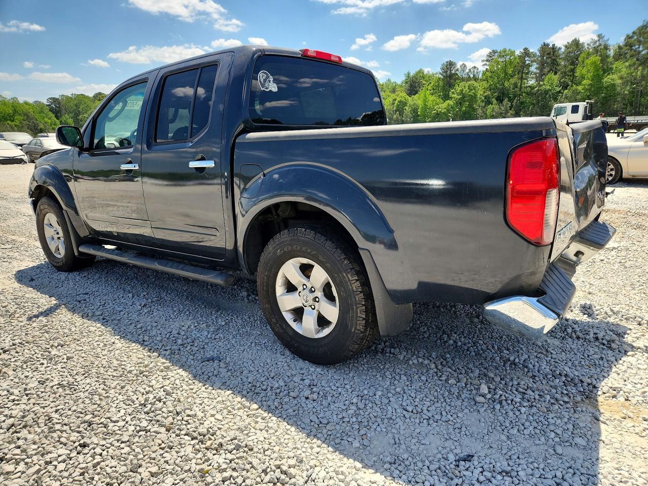 2011 NISSAN Frontier