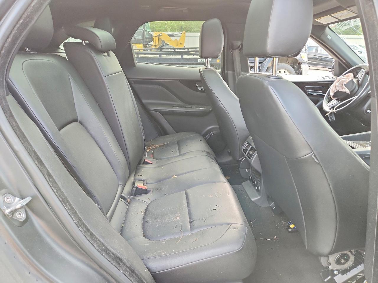 2019 JAGUAR F-Pace