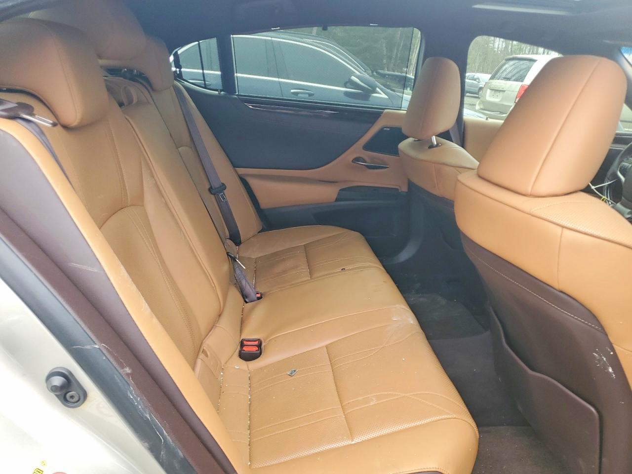 2019 LEXUS ES 300H