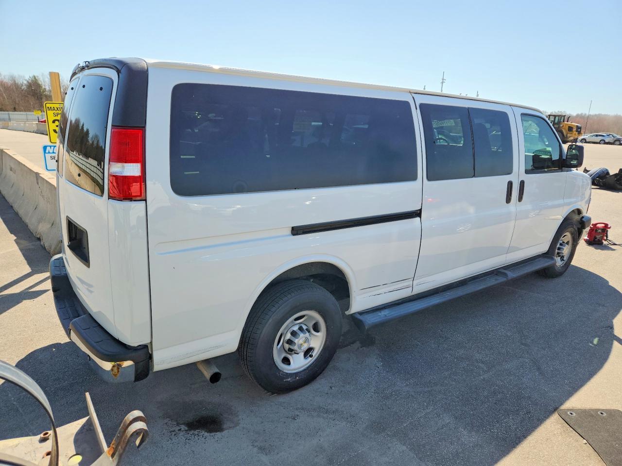 2023 CHEVROLET Express 3500