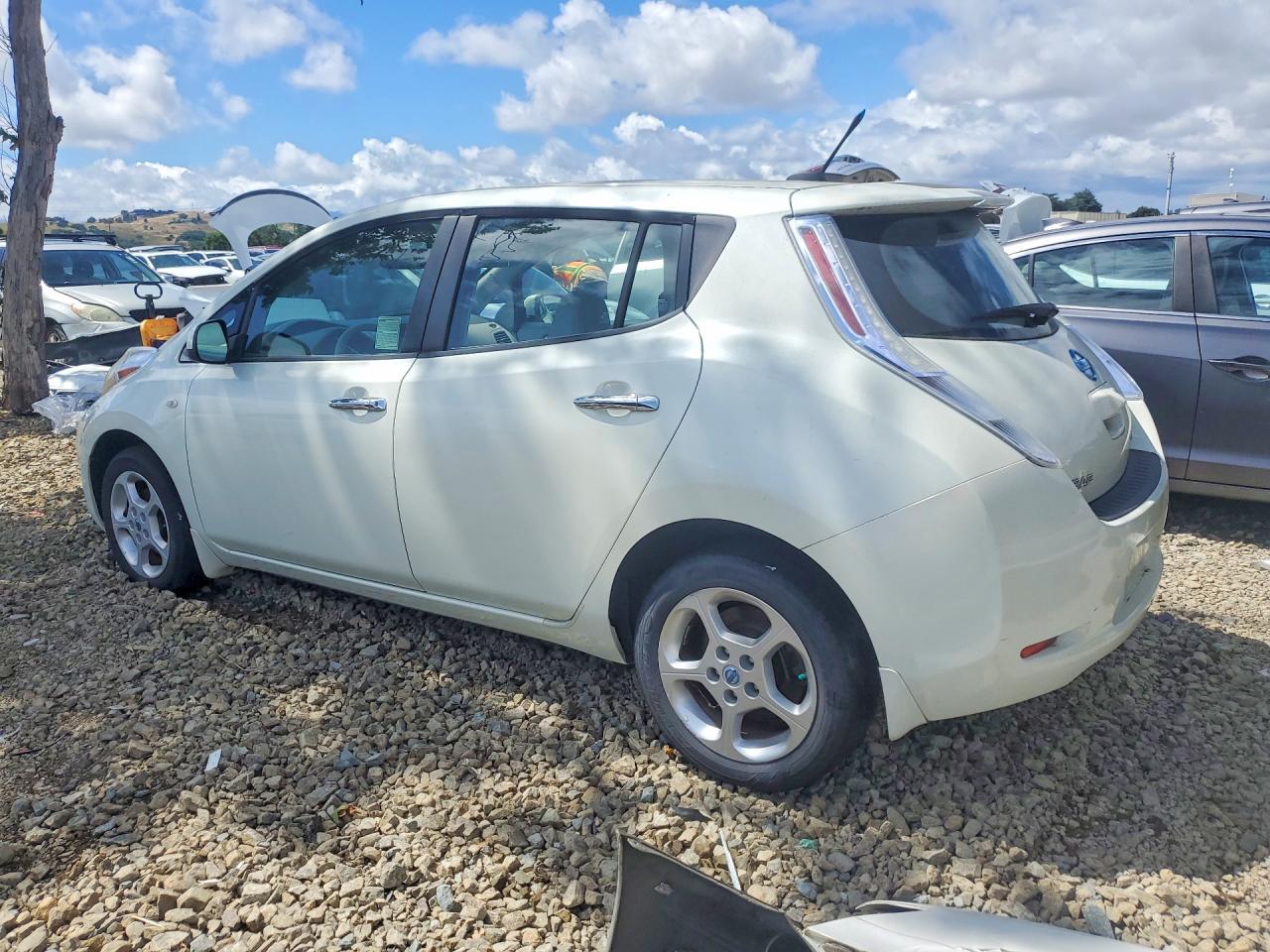 2012 NISSAN LEAF
