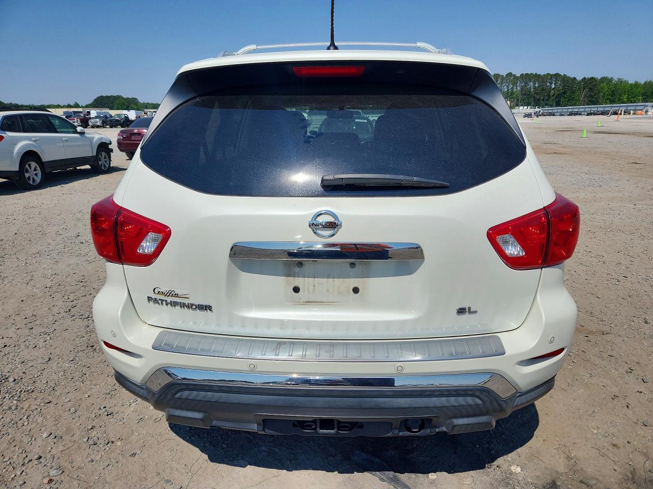 2017 NISSAN PATHFINDER