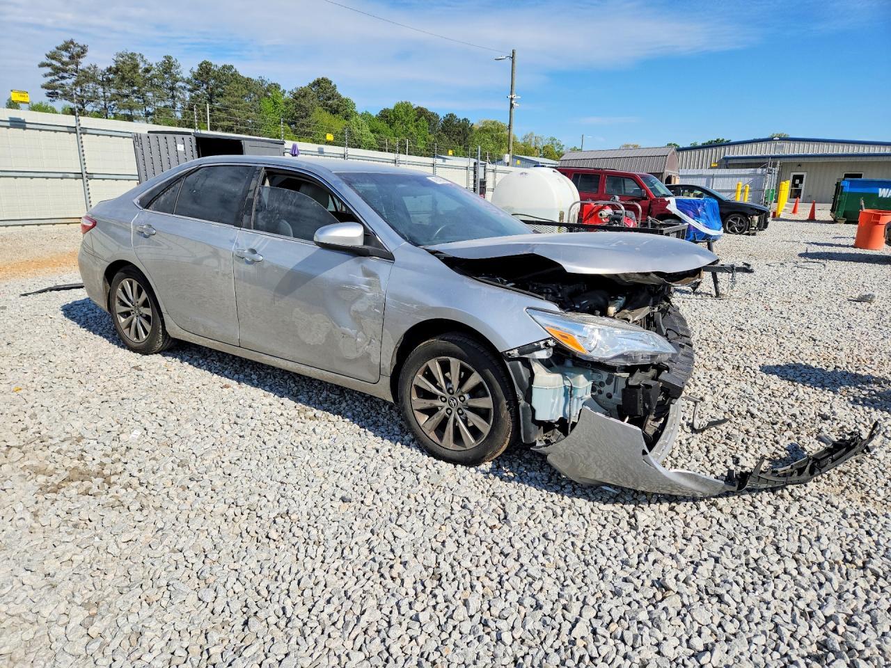2015 TOYOTA CAMRY