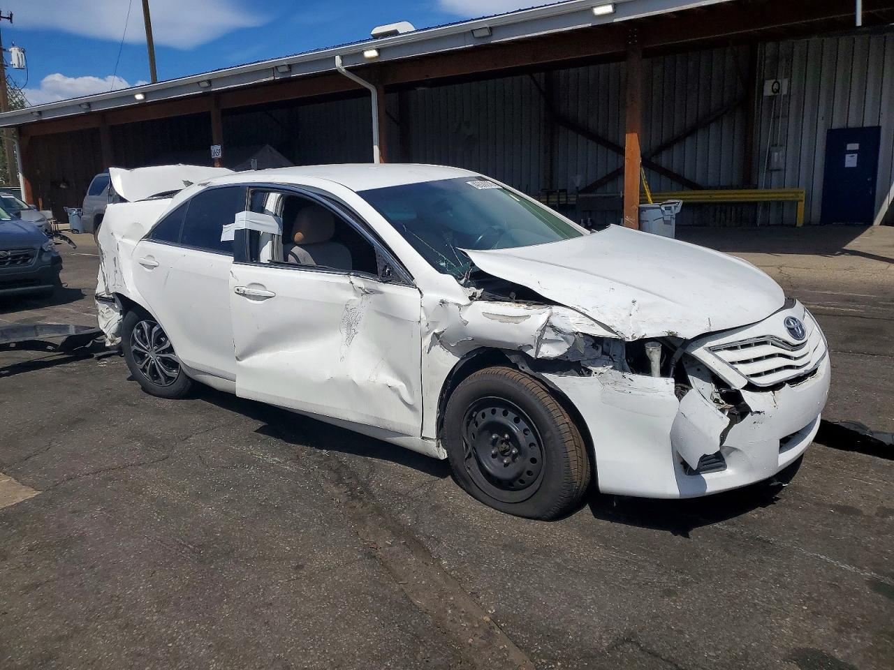 2011 TOYOTA CAMRY