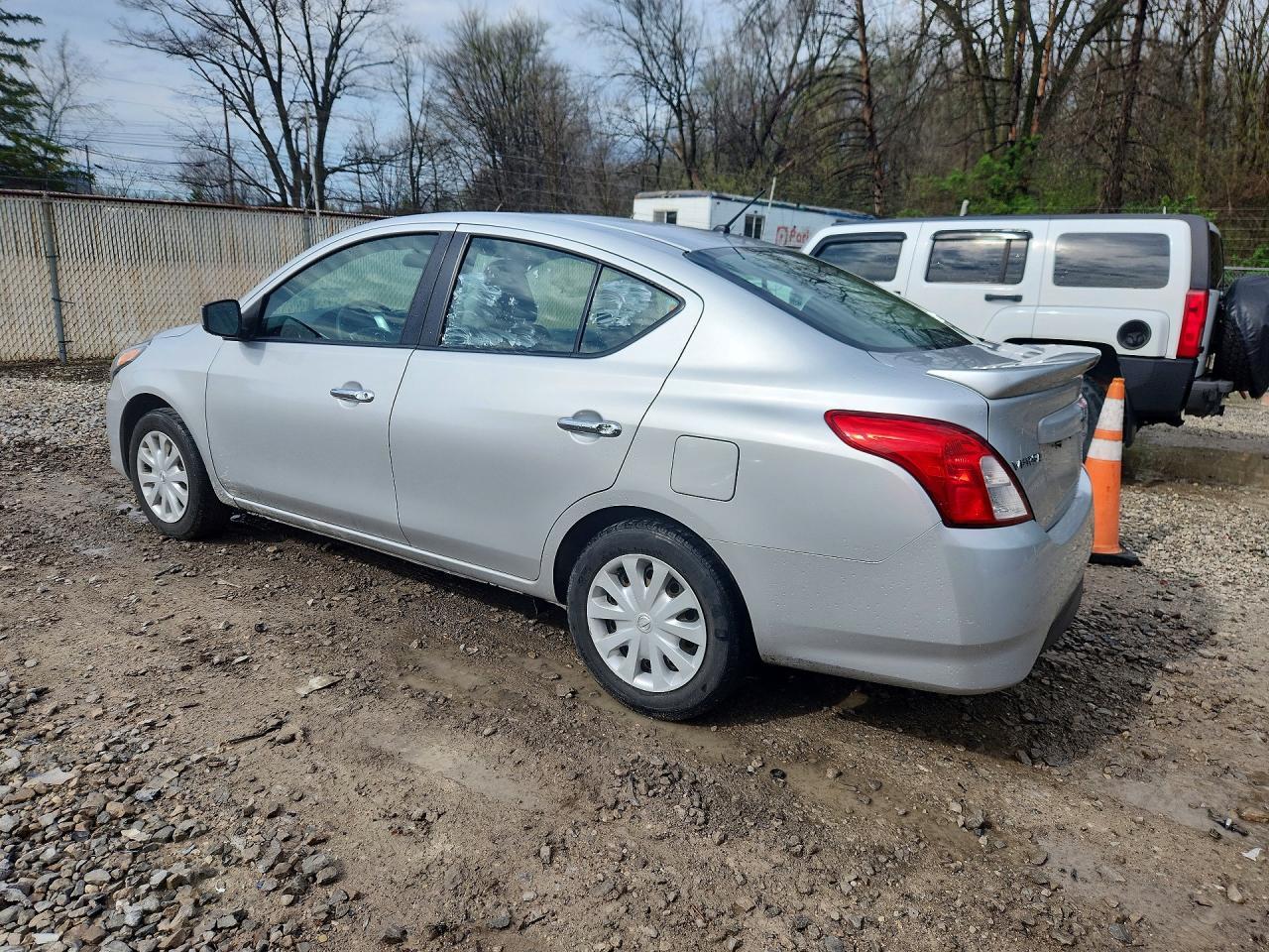2019 NISSAN VERSA