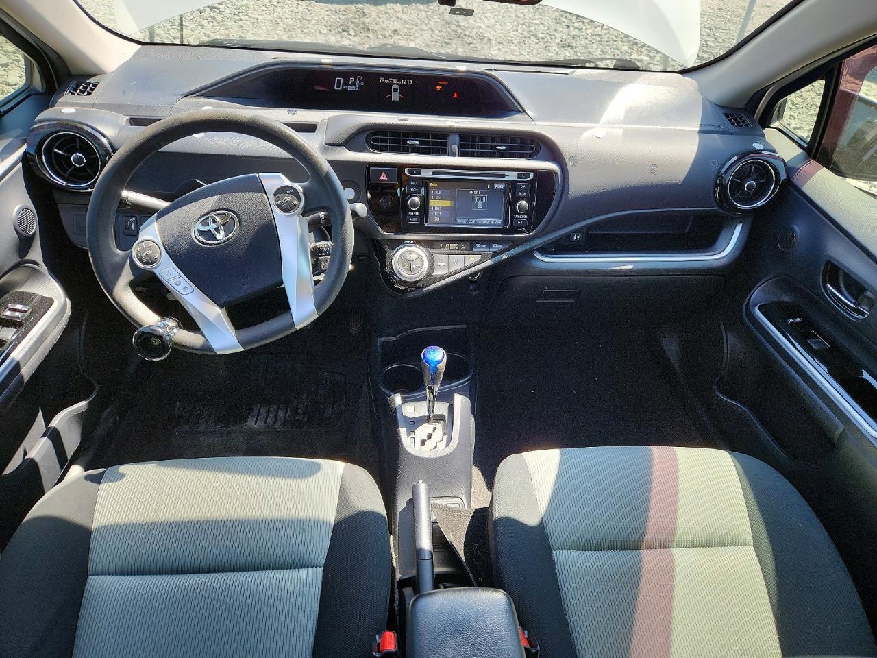 2015 TOYOTA Prius c