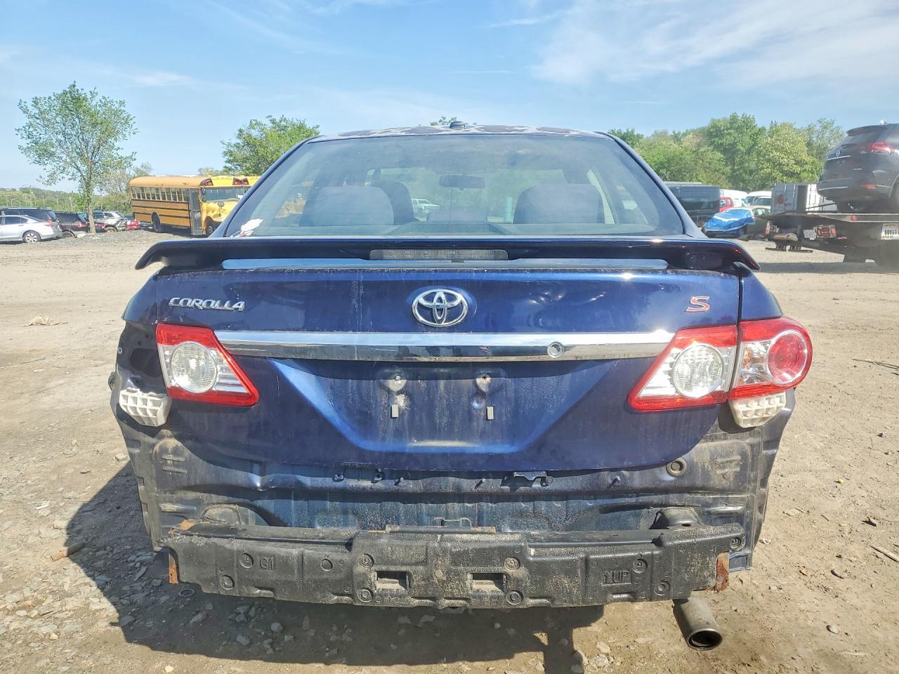 2011 TOYOTA COROLLA