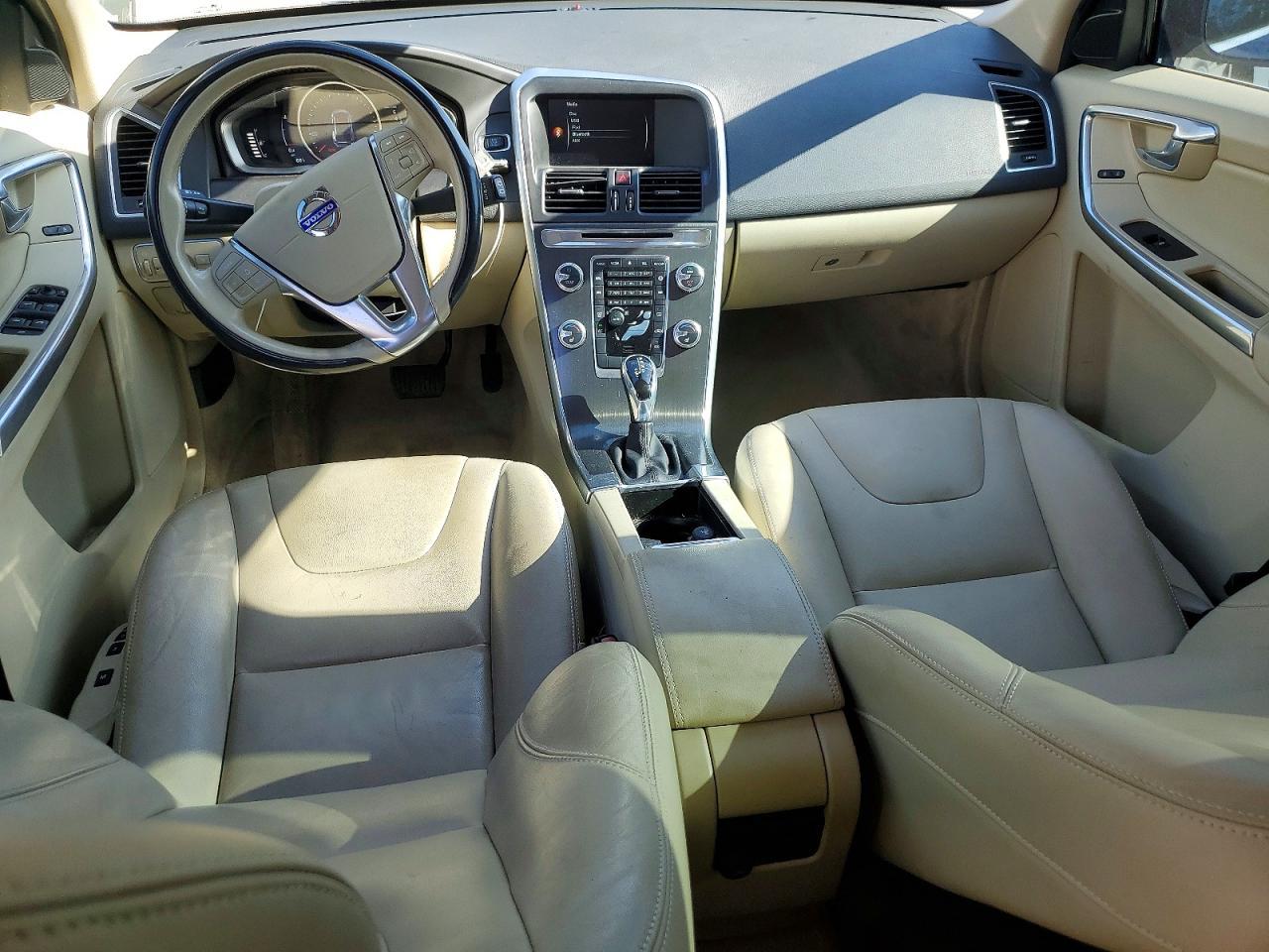 2016 VOLVO XC60